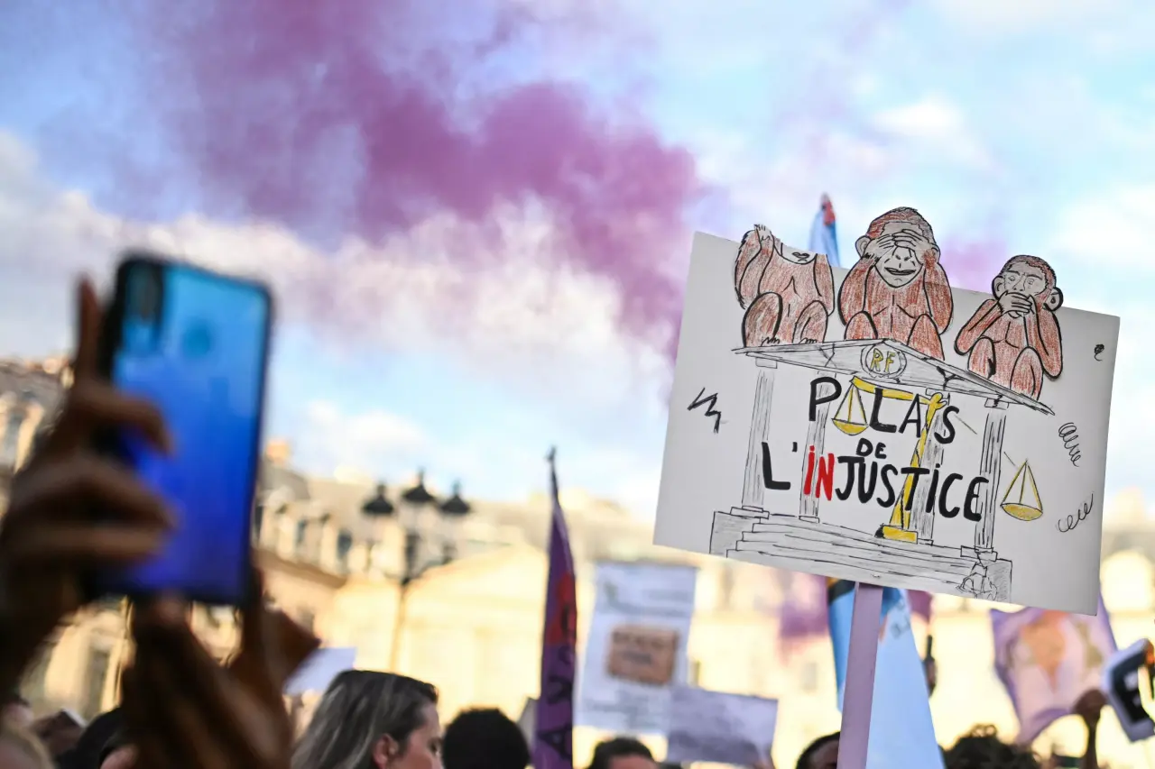 Féministes intersectionnels critiquent la «loi intégrale» : entre répression perçue et manque d’inclusion