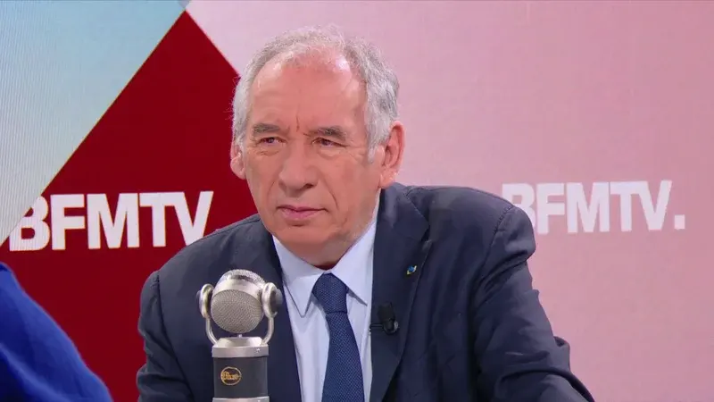 François Bayrou exclut sa candidature à la présidentielle 2027 et appelle à une primaire pour éviter un duel Mélenchon‑Le Pen