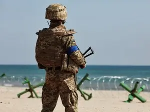 La Russie intensifie ses frappes en mer Noire et saisit les actifs d'entreprises occidentales
