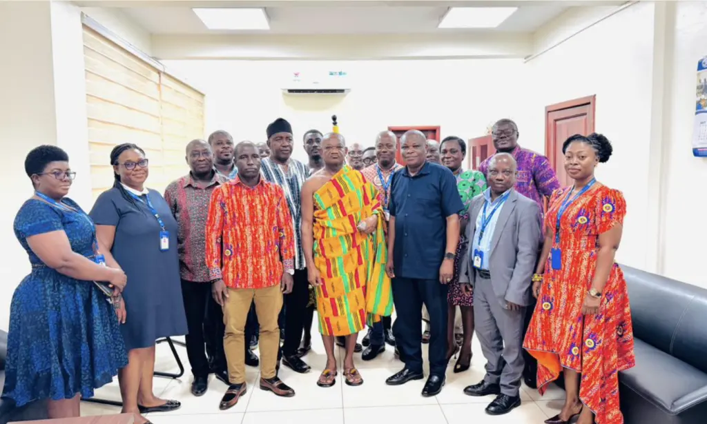 Le Nhyiaesohene s'engage à protéger les infrastructures électriques contre l'urbanisation sauvage à Kumasi