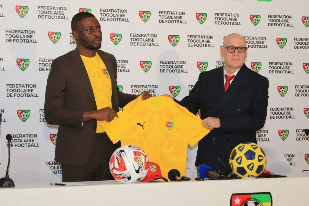 Patrice Neveu lance un plan triennal pour revitaliser les Éperviers du Togo avant le duel contre le Burundi