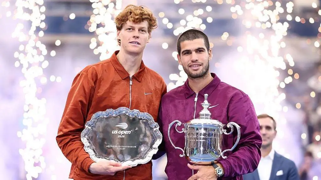 Carlos Alcaraz triomphe de son retour après 139 jours d’arrêt et amorce sa défense du titre à l’US Open