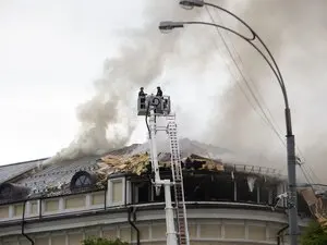 Une frappe russe sur un centre commercial à Pavlograd alourdit le bilan des victimes civiles en Ukraine