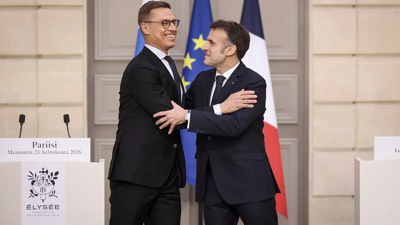 Finlande intègre le dispositif de dissuasion nucléaire avancée de la France, l’Estonie en pourparlers