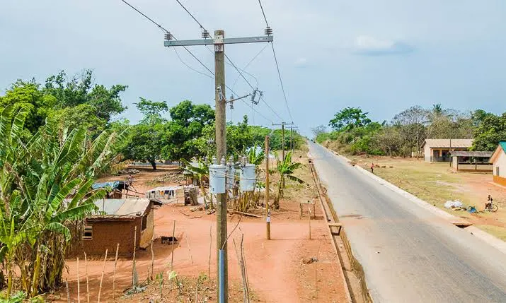 La région de l'Oti au Ghana lance un vaste programme d'électrification pour 90 localités