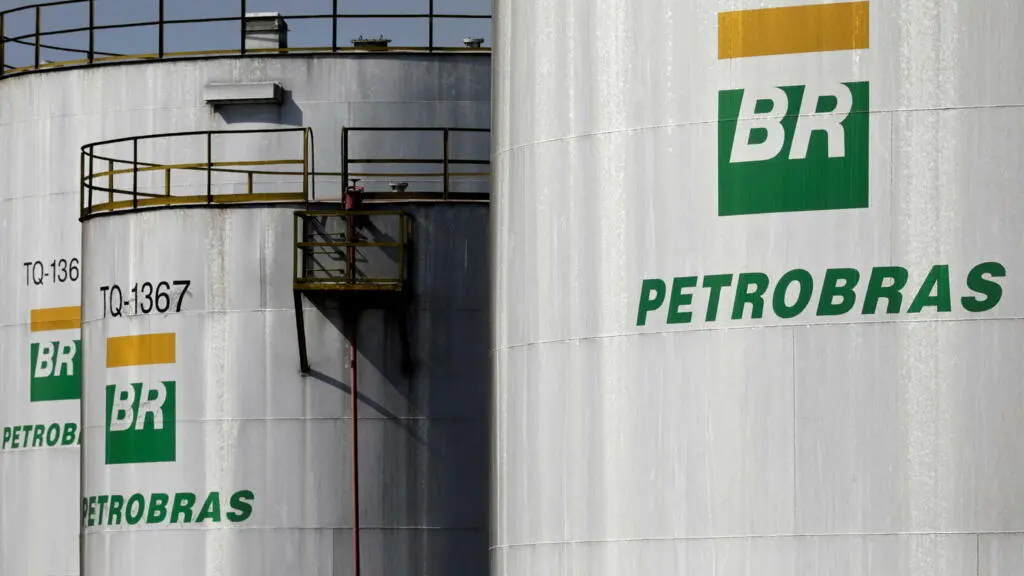 Petrobras signe huit contrats de partage de production pour explorer des blocs offshore ivoiriens