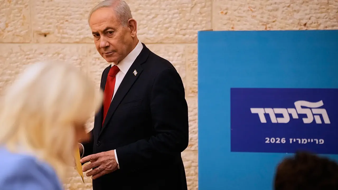Benjamin Netanyahu qualifie le Qatar d'État hostile et assume la frappe militaire menée à Doha en 2025