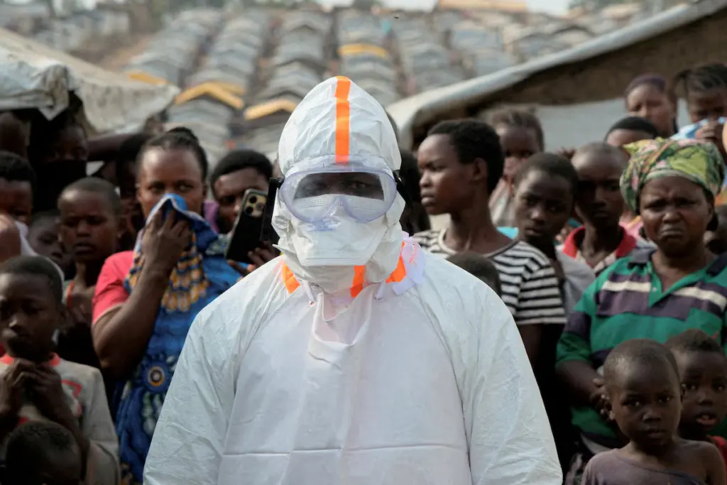 La RDC face à une pénurie critique de personnel soignant pour endiguer l'épidémie d'Ebola
