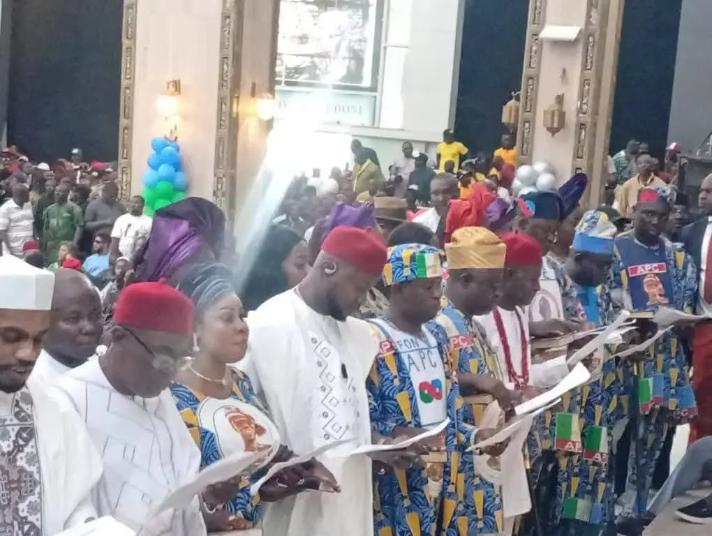 Au Nigeria, le gouverneur de l'État d'Ebonyi conditionne le maintien des maires à une victoire électorale en 2027