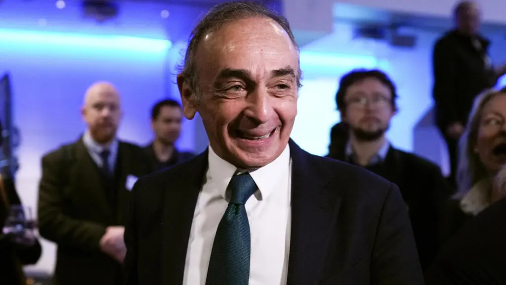 Éric Zemmour officialise sa nouvelle candidature à l'élection présidentielle française