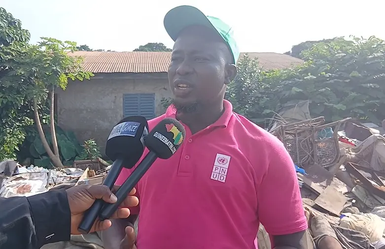 À Conakry, l'accumulation critique de déchets près de l'hôpital Jean-Paul II alerte les riverains
