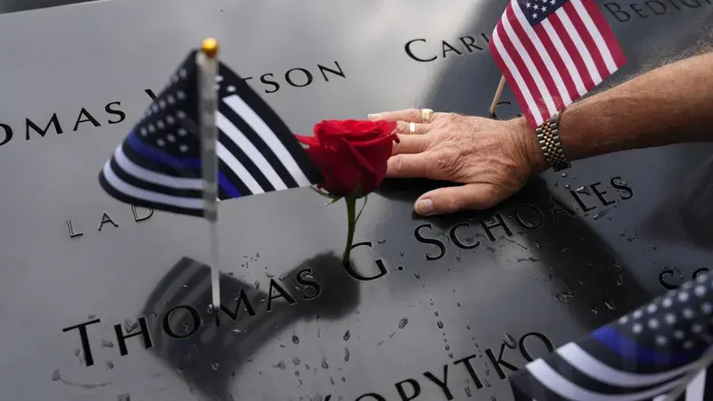 Vingt-cinq ans après le 11-Septembre, les États-Unis entre devoir de mémoire et tensions politiques persistantes