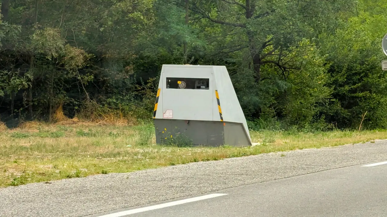 Cybersécurité en Europe : des radars routiers dissimuleraient des accès distants vers la Russie