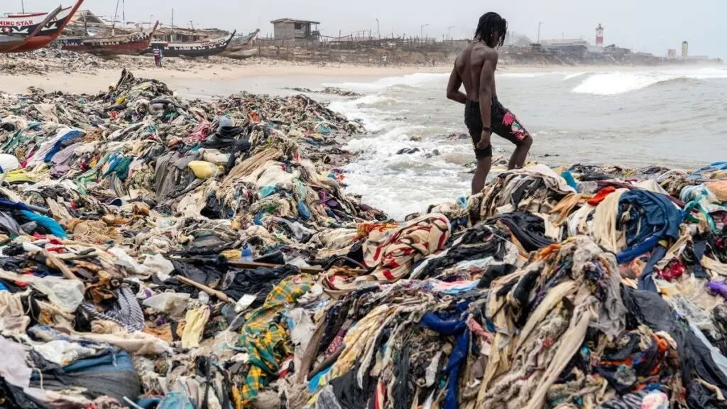 Le Parlement ghanéen débat de la création d'un fonds dédié pour transformer la gestion des déchets