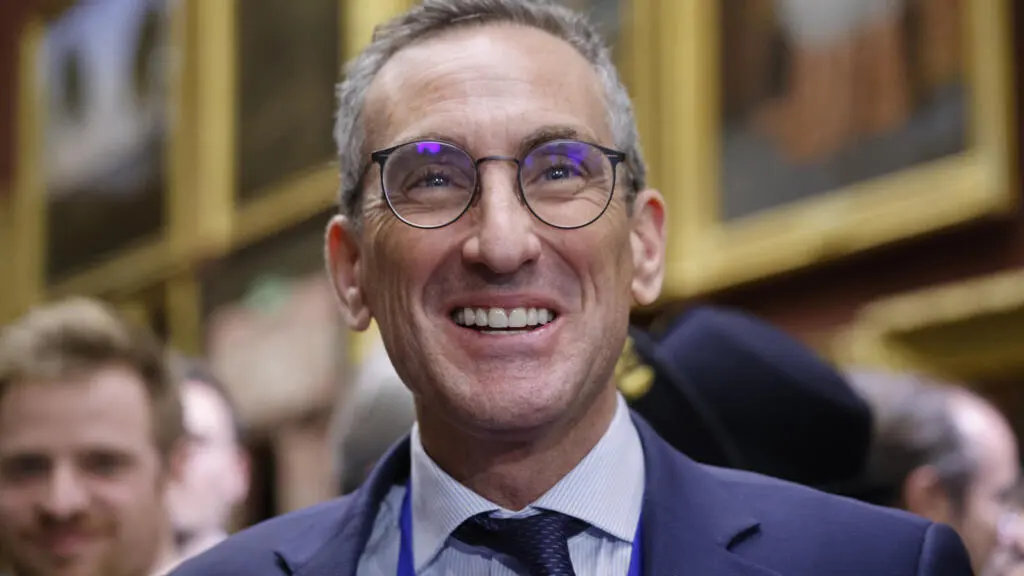 Après des semaines de tension, la France obtient l'agrément américain pour son nouveau ambassadeur à Washington