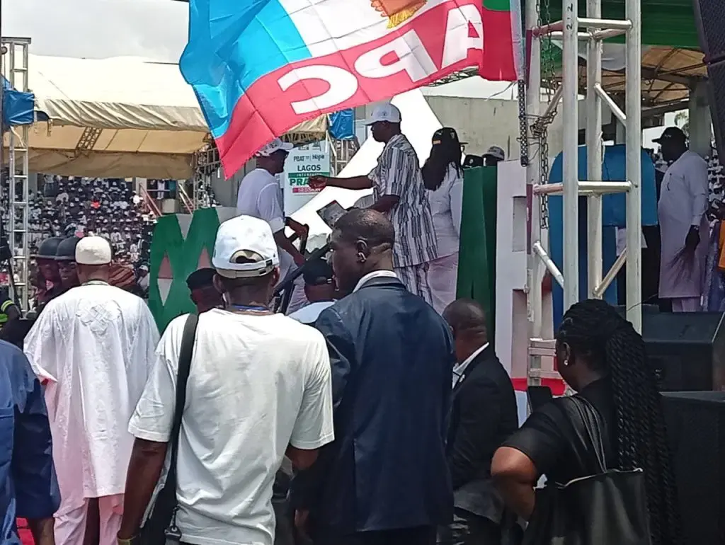Le gouverneur de Lagos Babajide Sanwo-Olu lance la mobilisation du parti APC pour les élections de 2027