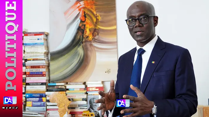 Le président Diomaye Faye critiqué pour son implication dans Kiiraay et le retard du gaz de Yaakaar‑Teranga