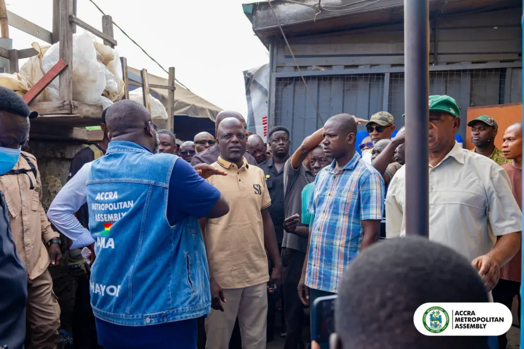 Ghana suspend le réaménagement du marché 24 heures d’Agbogbloshie pour consulter commerçants et autorités locales