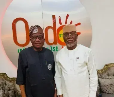 Sola Ebiseni, ancien cadre de la campagne de Peter Obi, rallie le camp de Bola Tinubu pour 2027