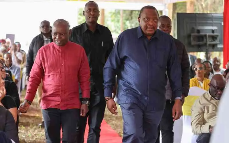 La Haute Cour kényane annule la loi limitant les présidents retraités, ouvrant la voie à un retour politique d'Uhuru Kenyatta