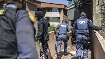 Vingt-sept personnes ont péri dans deux fusillades meurtrières survenues à Johannesburg et au Cap