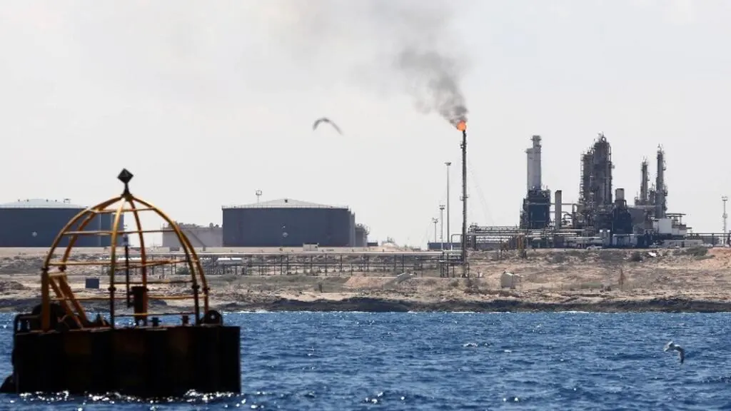 Le blocage de l'oléoduc de Hamada par des gardiens en grève paralyse la production pétrolière libyenne