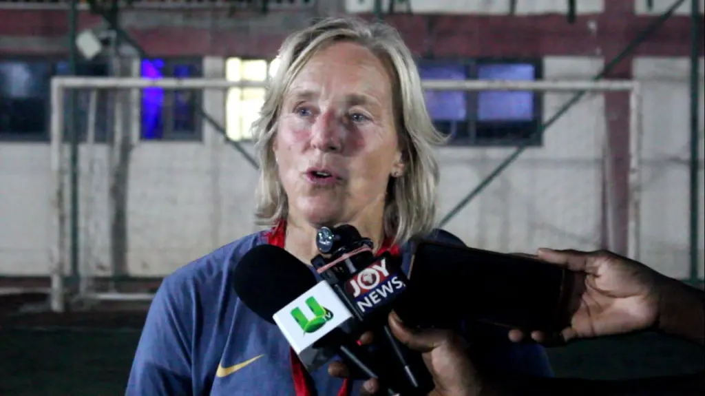 L'ambassade des États-Unis au Ghana lance un programme de diplomatie sportive pour former les jeunes footballeuses