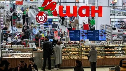 Le Kremlin place sous tutelle les filiales russes d’Auchan, Nestlé et d’autres entreprises européennes, dénoncé par le ministre français de l’Économie