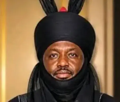 Le Dr Lawan Ahmed Muhammad Sani nommé 17e Émir de Gumel, garant de la continuité après le décès de son père