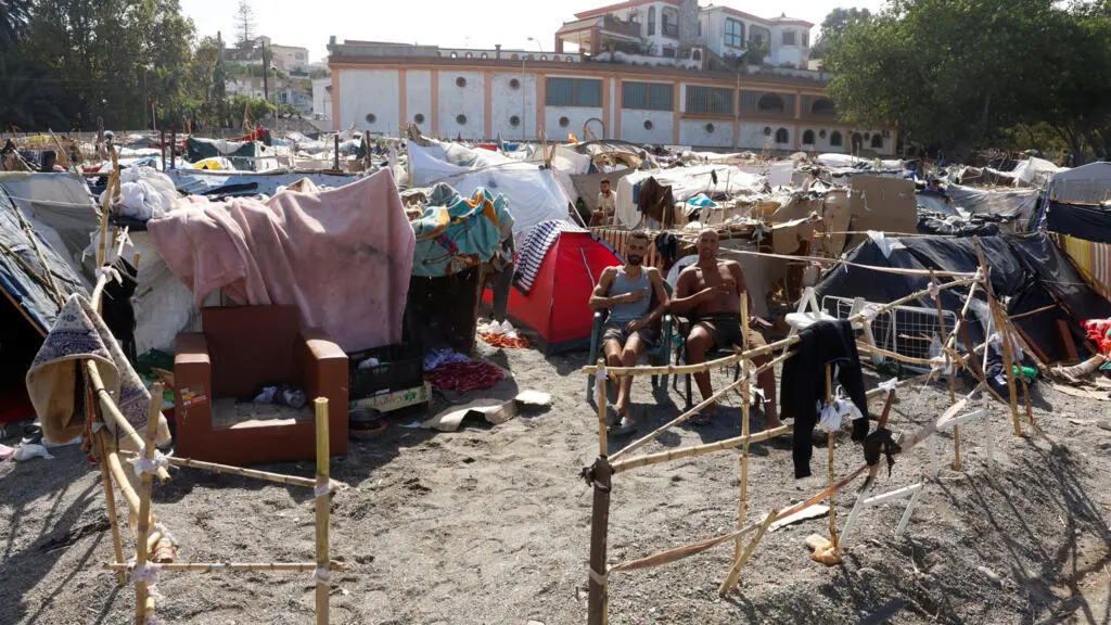 La crise humanitaire s'enlise à Ceuta alors que les tensions politiques s'intensifient autour de l'enclave