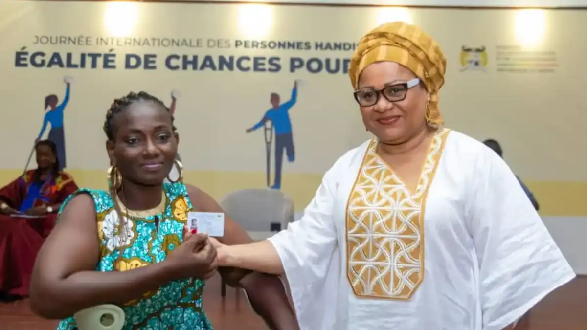 Le Bénin déploie la carte d'égalité des chances pour renforcer l'inclusion sociale des personnes handicapées