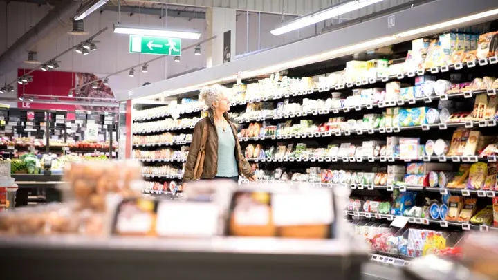 La multiplication des dispositifs antivol en supermarché révèle une tension croissante sur les prix alimentaires