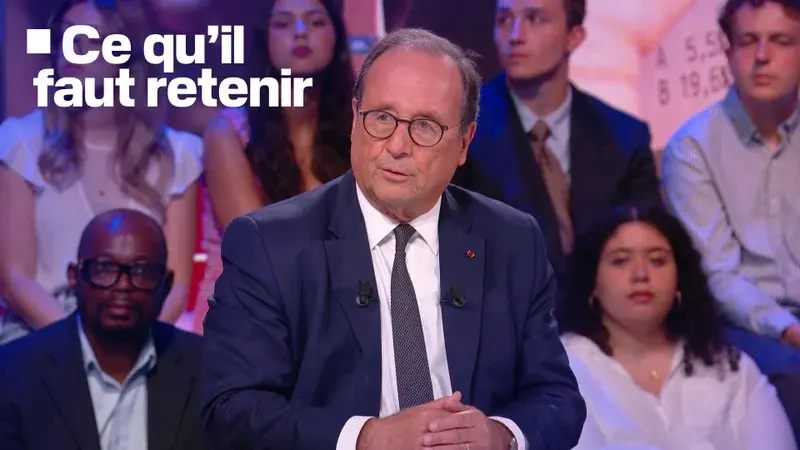 François Hollande esquisse un retour politique sur fond de critiques contre l'exécutif