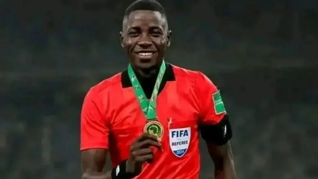 Kasimu Abiola Abdulsalam devient le premier arbitre nigérian sélectionné pour la Coupe du Monde U-17 de la FIFA au Qatar