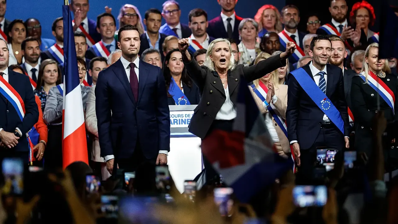 Le Rassemblement national tente de pivoter sur la Russie face aux critiques persistantes