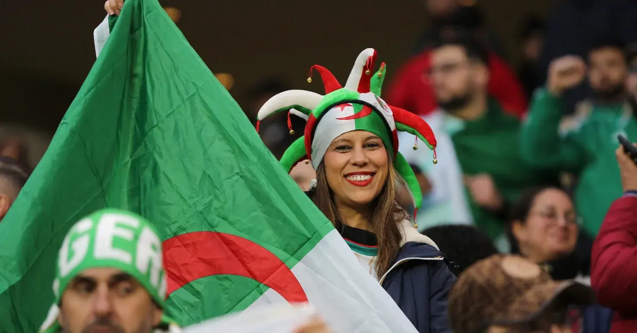 La Fédération algérienne de football engage des discussions pour attirer le milieu lyonnais Khalis Merah