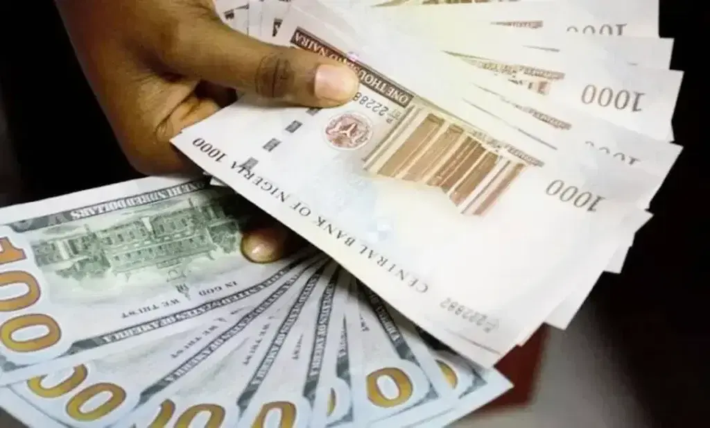 Le naira confirme sa dynamique de raffermissement face au dollar sur le marché officiel nigérian