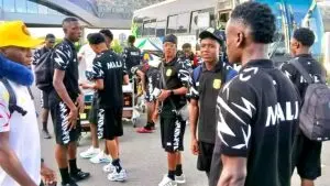 Les Aiglonnets du Mali atterrissent à Dakar pour le tournoi UFOA‑A U17, première étape vers la CAN U17