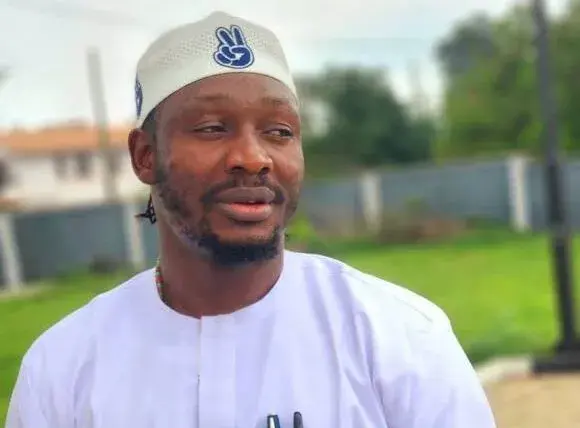 Le gouverneur de l'État d'Osun suspend le syndicat des transporteurs après un assassinat politique