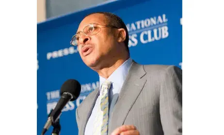 Le professeur Patrick Utomi alerte sur les risques d'instabilité liés à la fragilité des institutions nigérianes