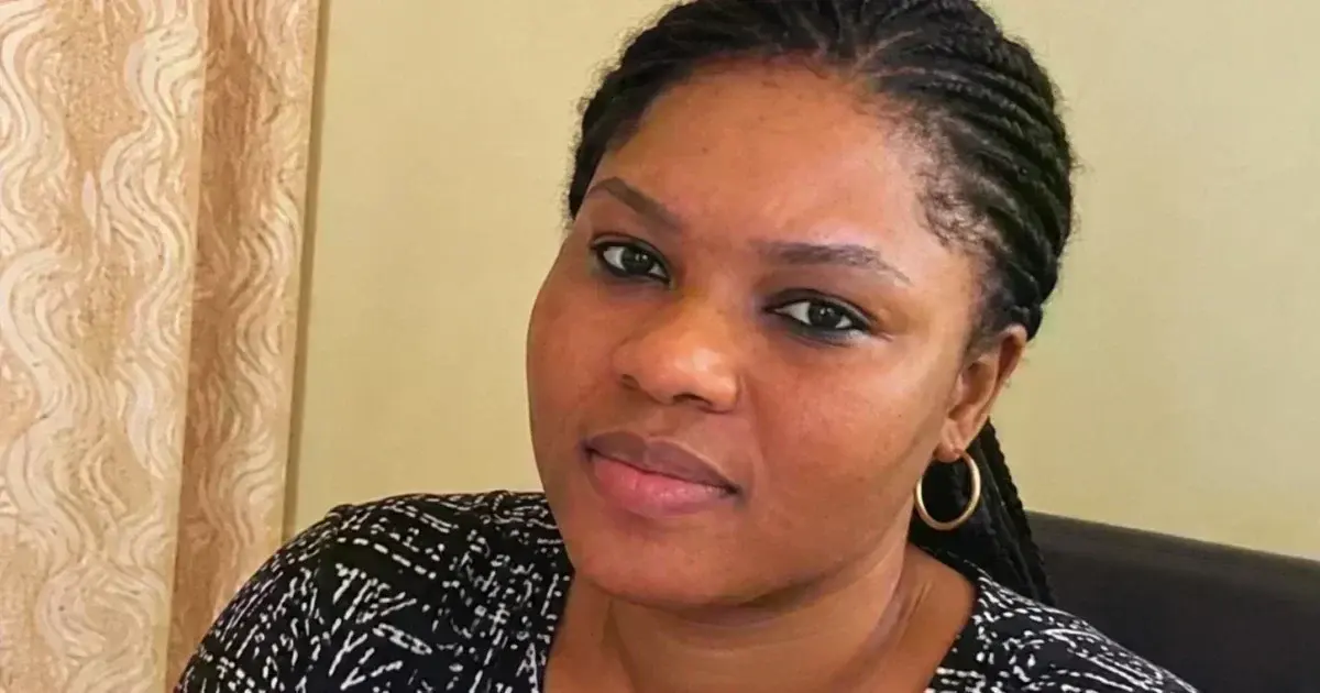 Une agression en milieu carcéral expose Tabaski Ngom à de nouvelles poursuites pénales au Sénégal