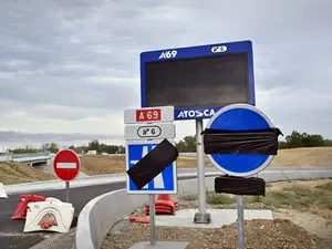 Le Conseil d'État annule la baisse des péages sur l'autoroute A69, alourdissant la facture des usagers