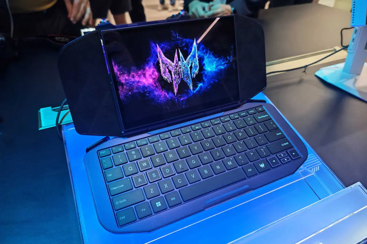 Acer dévoile le Project DualPlay Mini, une console portable hybride intégrant un clavier physique