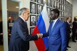 Diomaye Faye reçoit Lavrov à New York pour discuter de la course au secrétariat de l'ONU