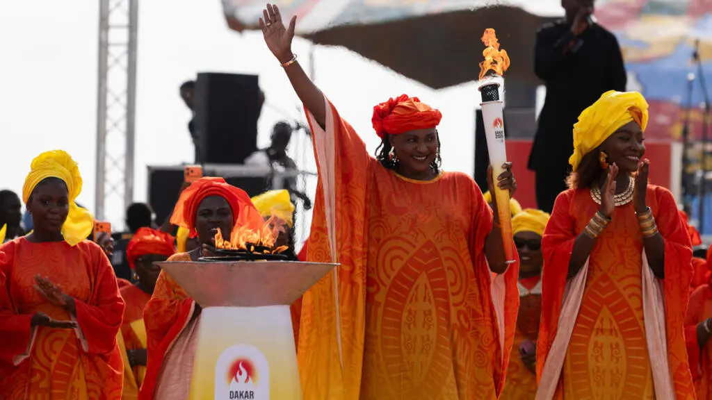 Dakar accueille la flamme olympique : le Sénégal lance les Jeux olympiques de la jeunesse 2026