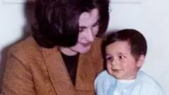 Adoptions forcées au Royaume-Uni : le traumatisme des mères brisées par un système d'État