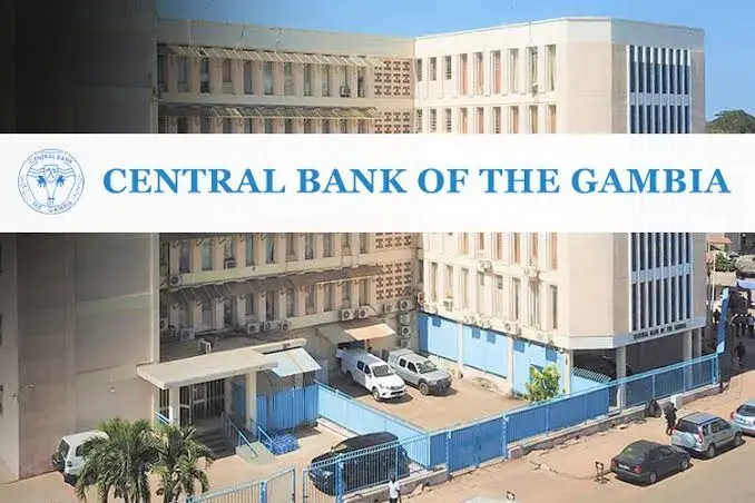 La Banque centrale de Gambie impose le remplacement des employés étrangers dans le secteur bancaire