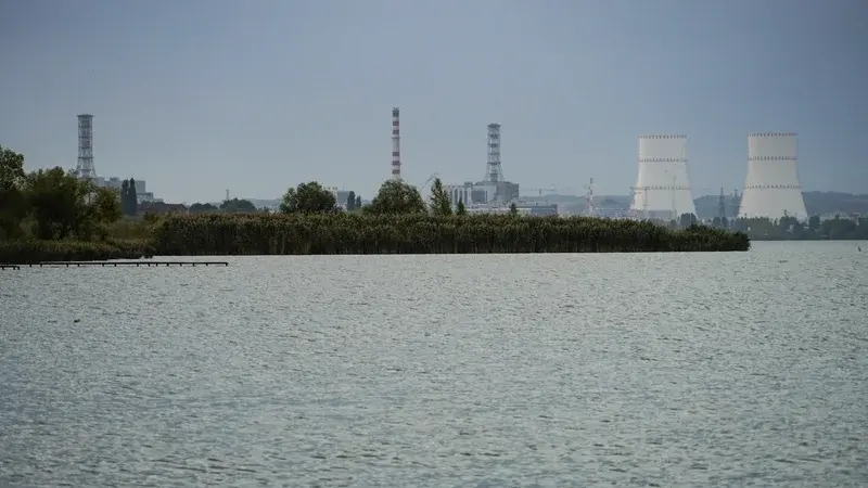 L'AIEA alerte sur la sécurité nucléaire après l'impact d'un drone sur la centrale de Koursk