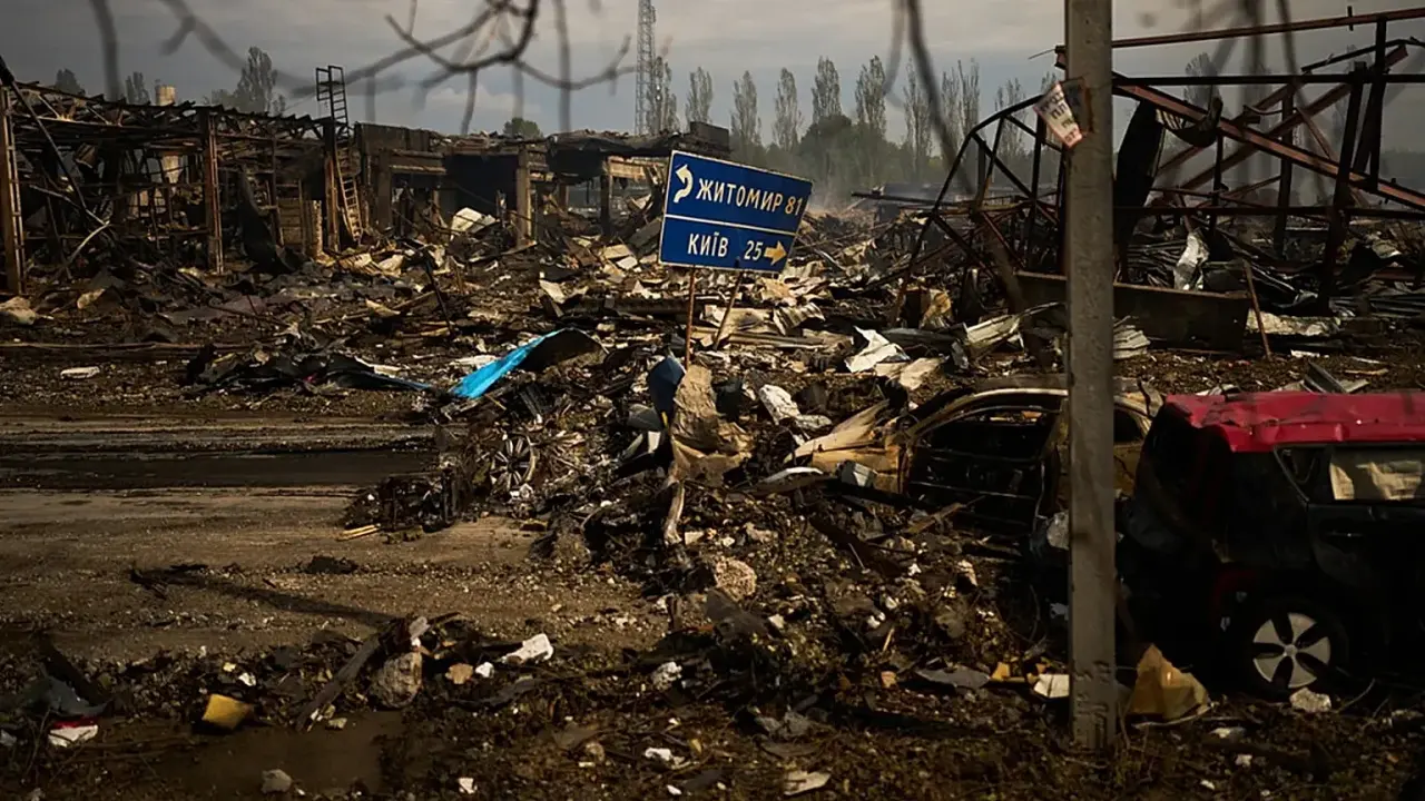 Kyiv sous les bombes : onze morts dans une attaque russe massive en pleine rentrée scolaire