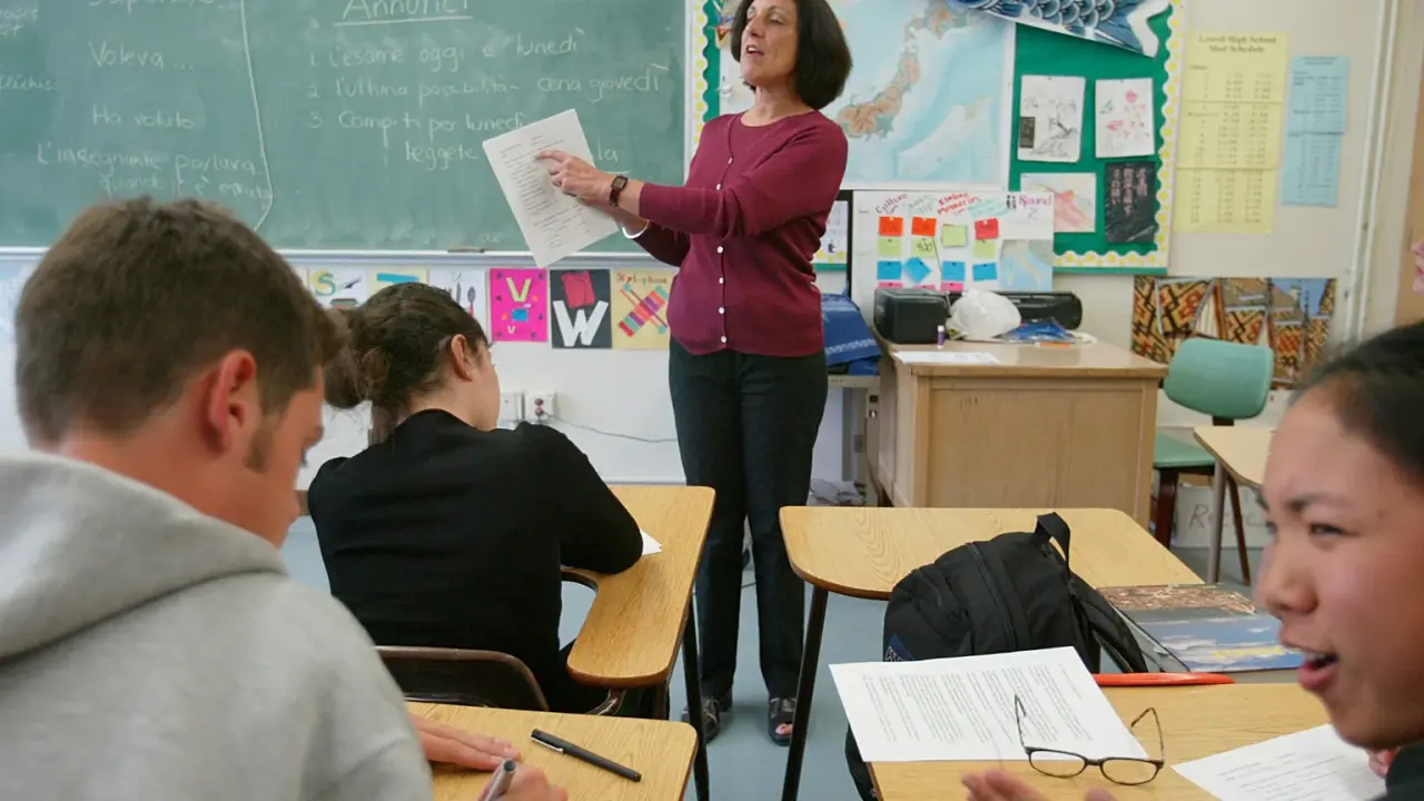 Le gouvernement italien durcit les conditions d'intégration scolaire par un nouveau décret controversé